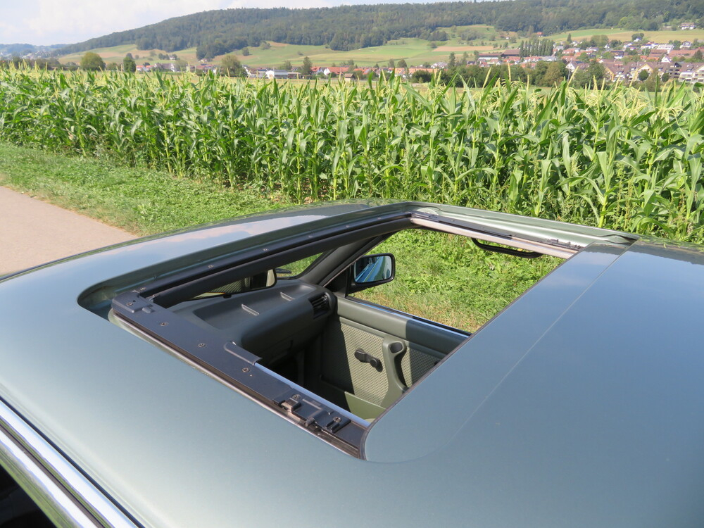 BMW 323i A Limousine