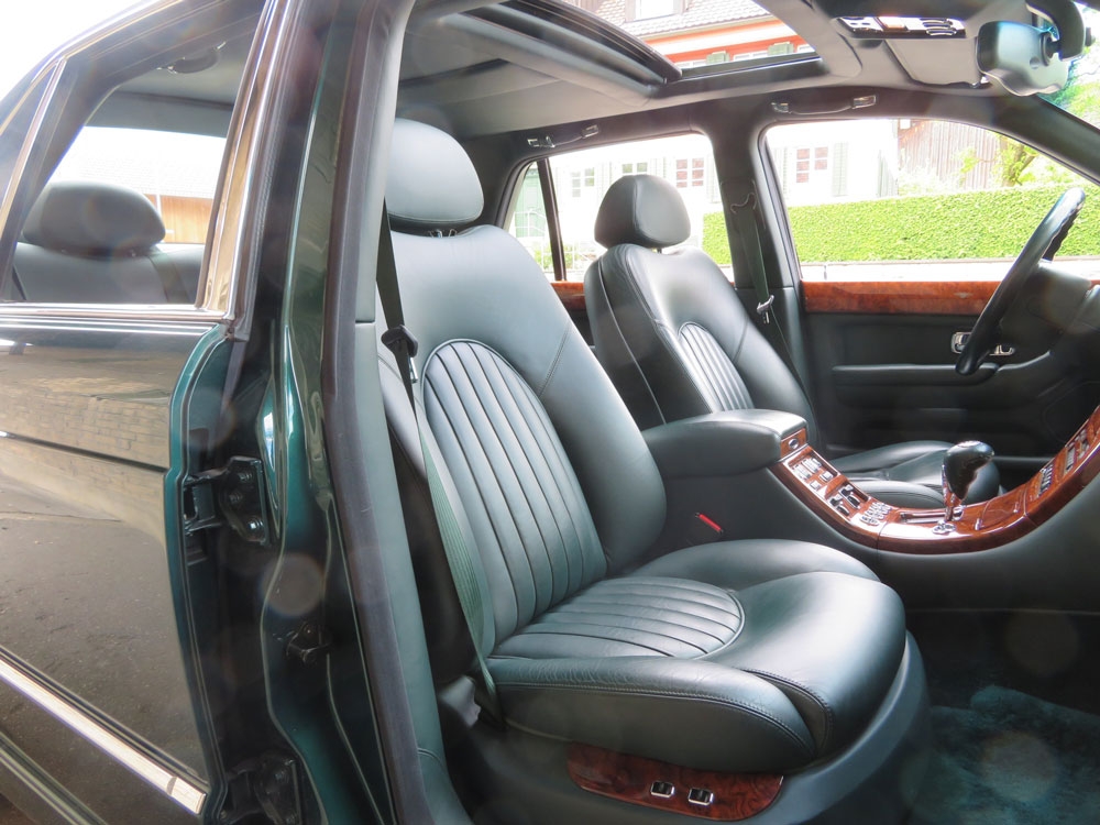 Bentley Arnage Red Label Limousine