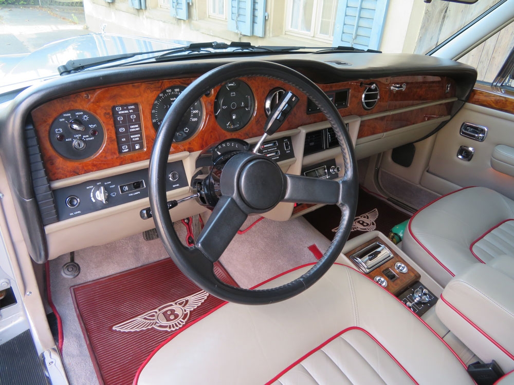 Bentley Mulsanne Limousine