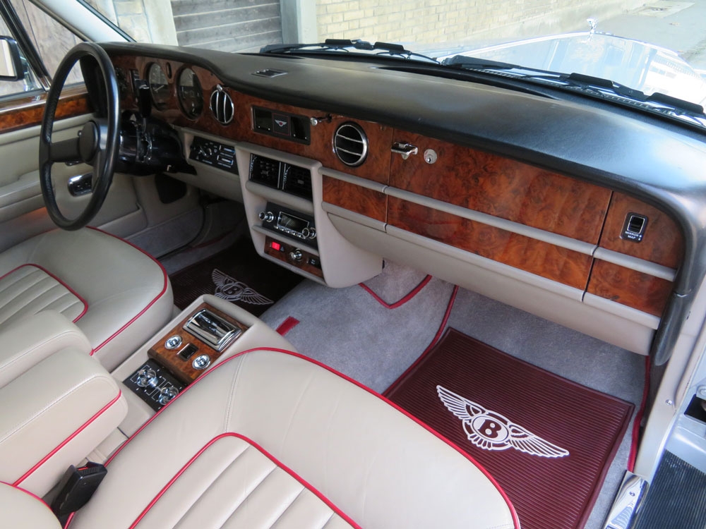 Bentley Mulsanne Limousine