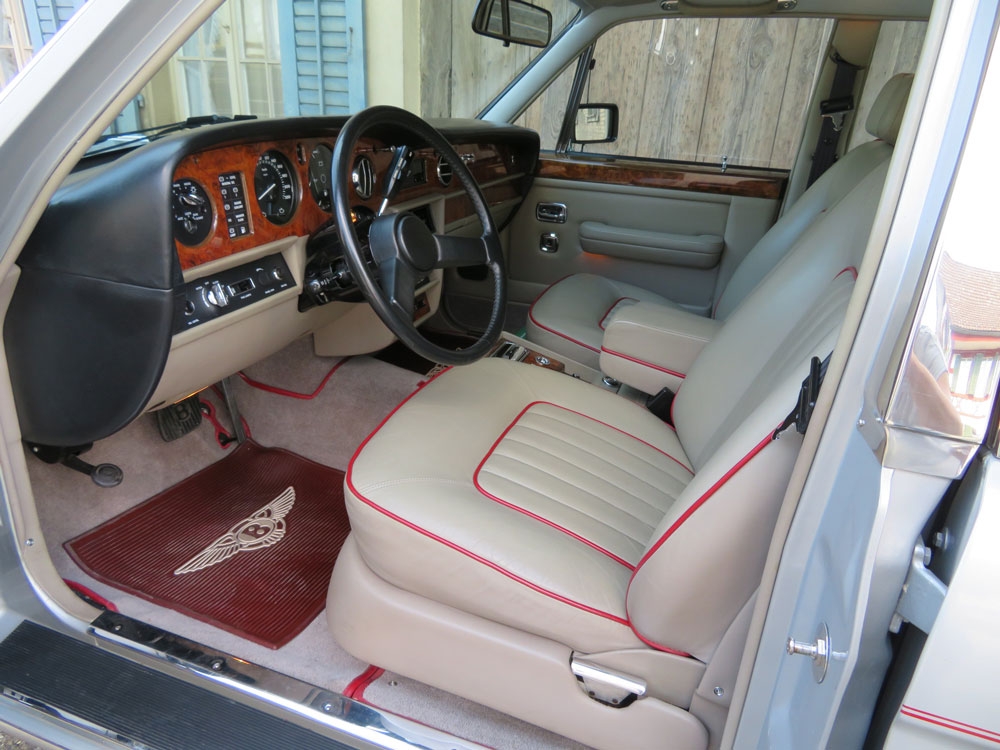 Bentley Mulsanne Limousine