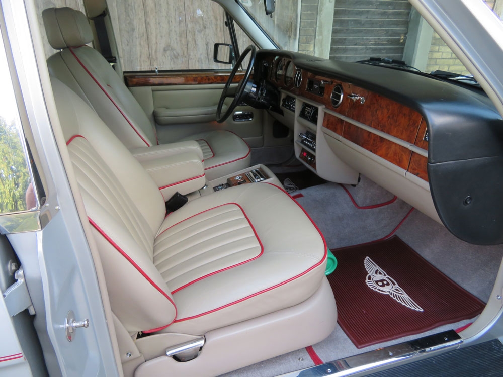 Bentley Mulsanne Limousine