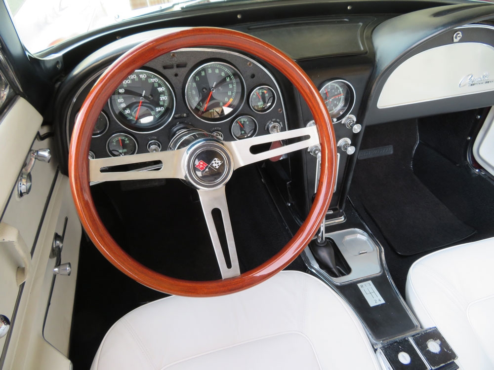 Chevrolet Corvette C2 Sting Ray Cabriolet