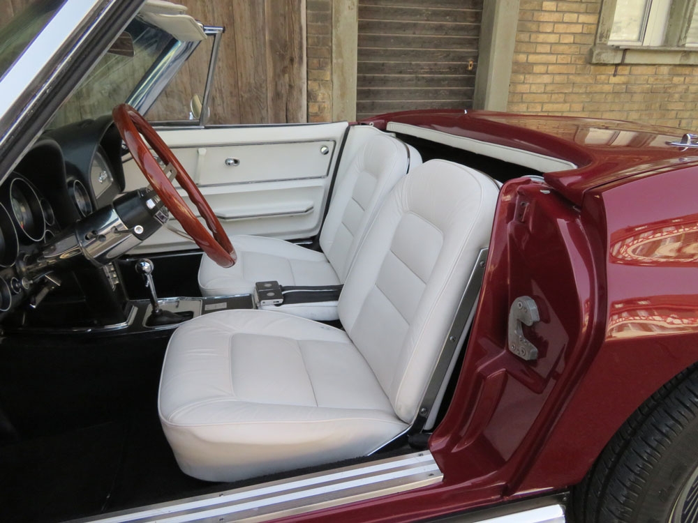 Chevrolet Corvette C2 Sting Ray Cabriolet