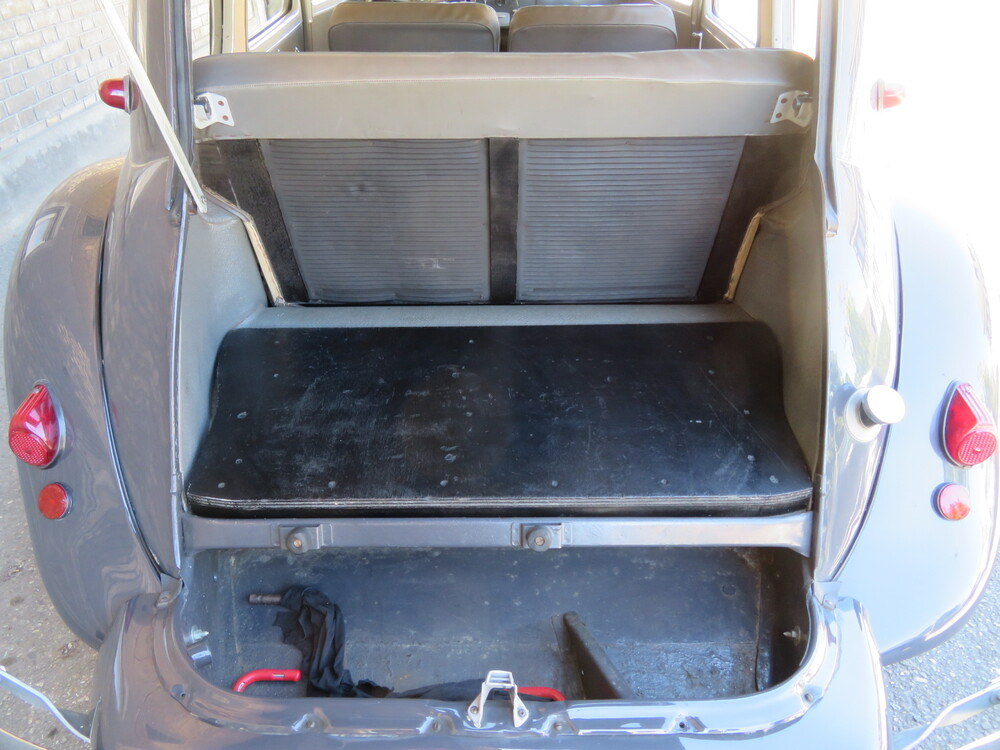 Citroen Traction Avant 11 B Familiale Limousine