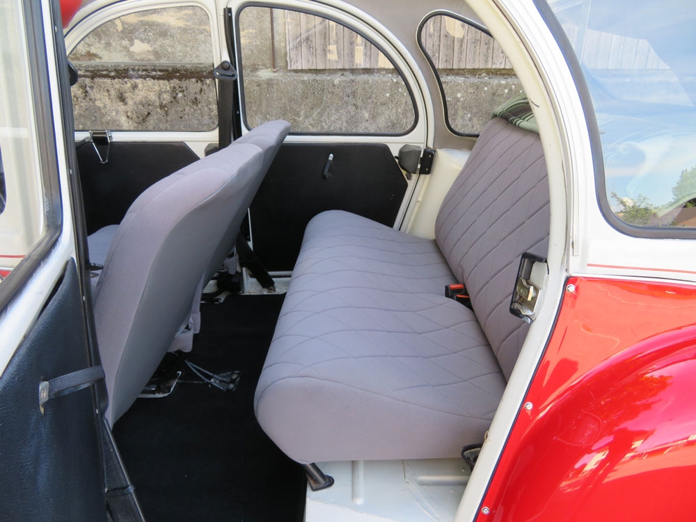 Citroen 2CV6 Spécial (Club) Cabriolet