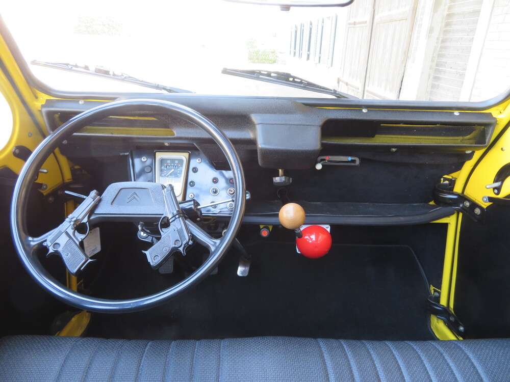 Citroen 2CV6 Cabriolet