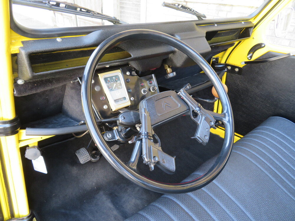 Citroen 2CV6 Cabriolet