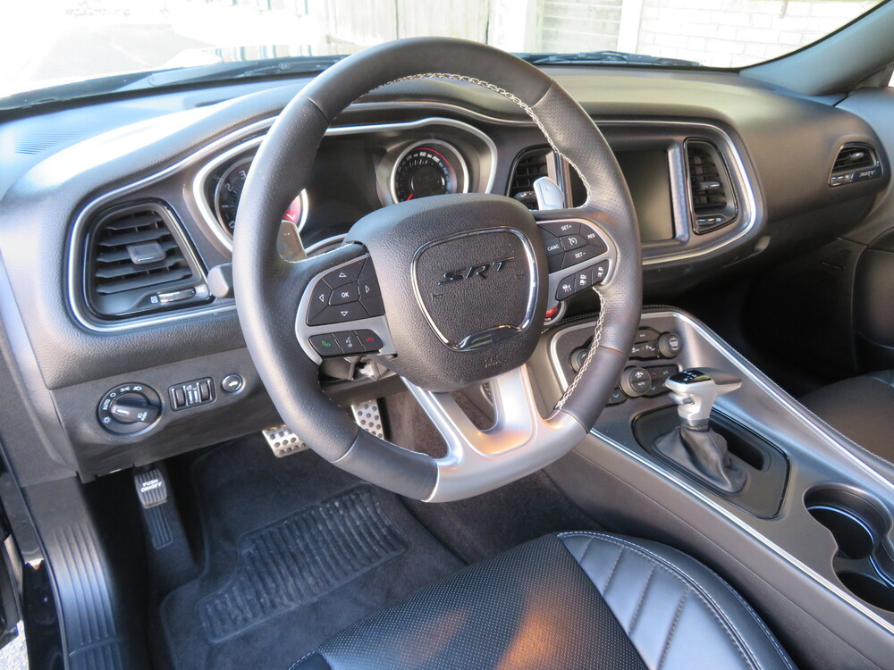 Dodge Challenger SRT 6.4 V8 Hemi Coupé