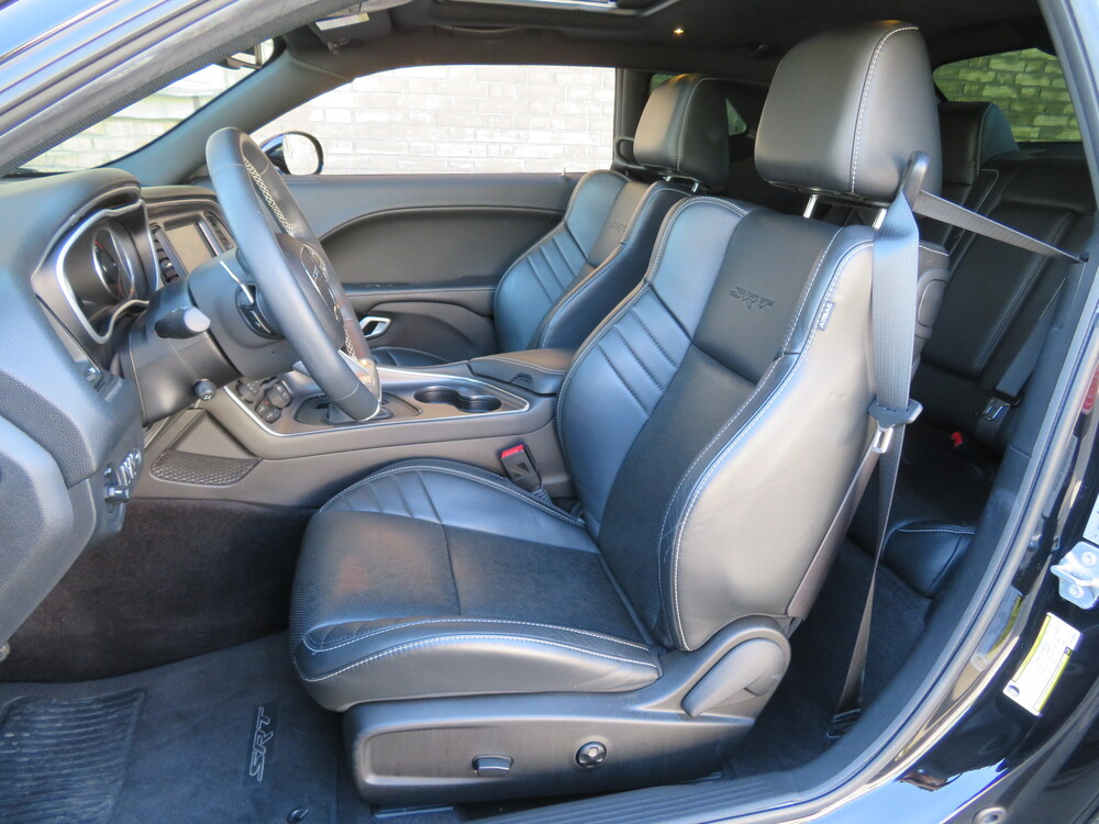 Dodge Challenger SRT 6.4 V8 Hemi Coupé