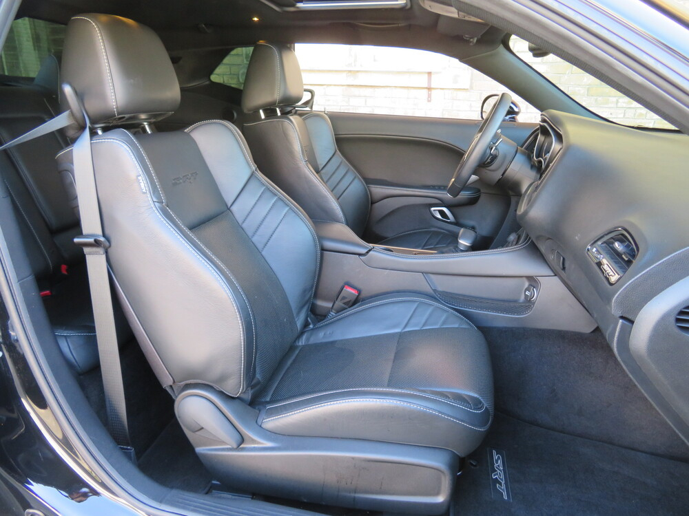 Dodge Challenger SRT 6.4 V8 Hemi Coupé