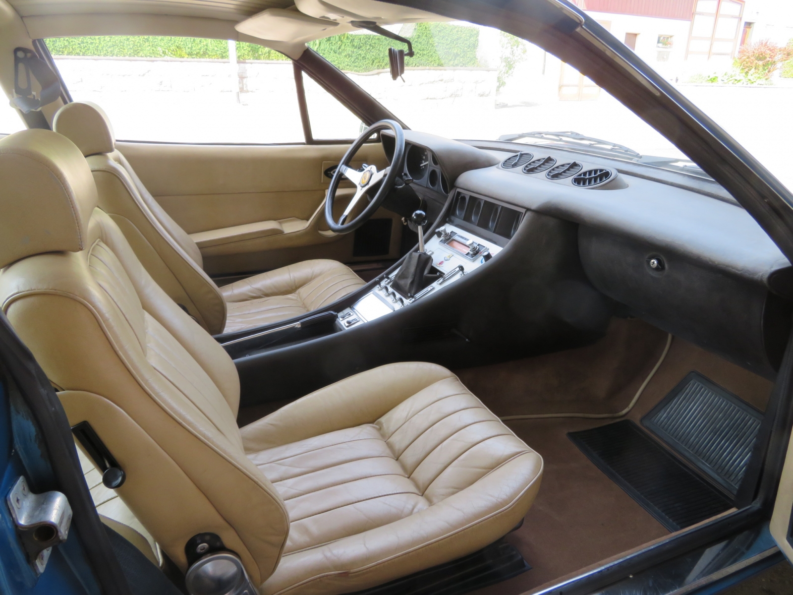 Ferrari 365 GTC/4 Coupé