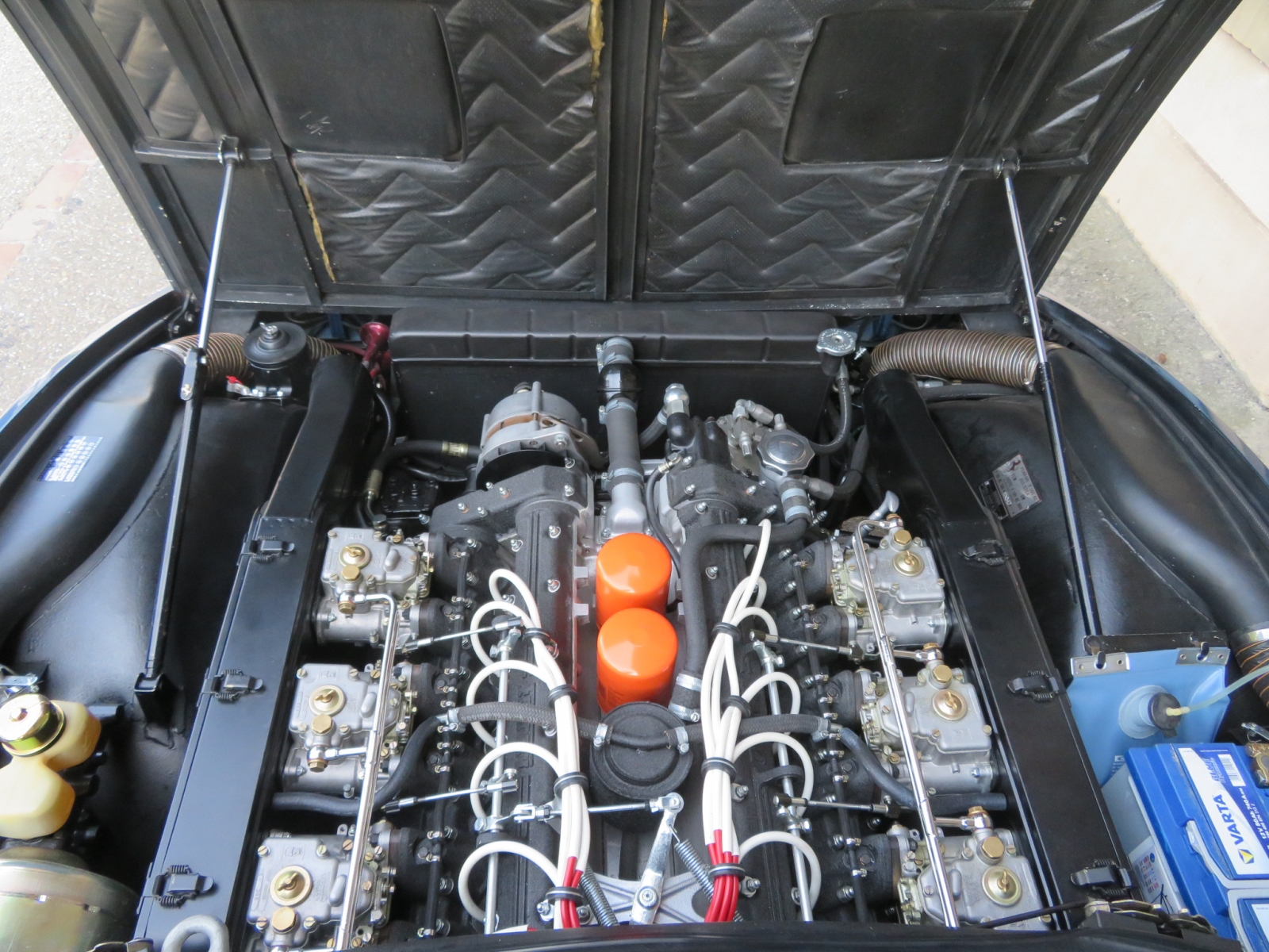 Ferrari 365 GTC/4 Coupé