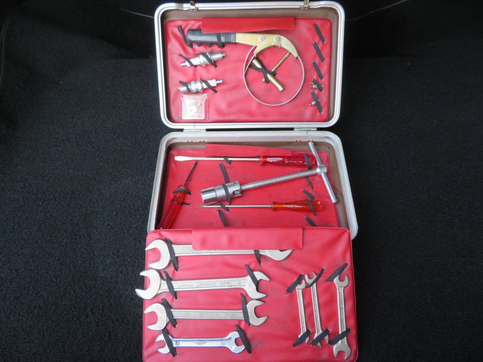 Ferrari 365 GTC/4 Coupé