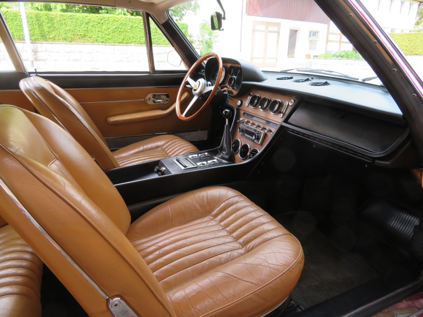 Ferrari 365 GT 2+2 Coupé