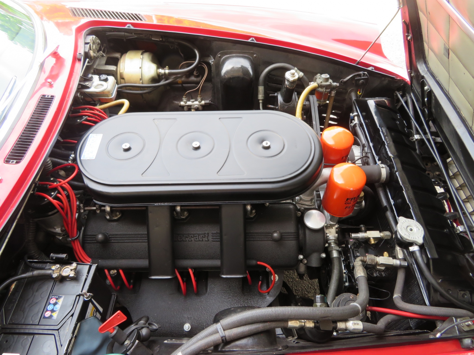 Ferrari 365 GT 2+2 Coupé