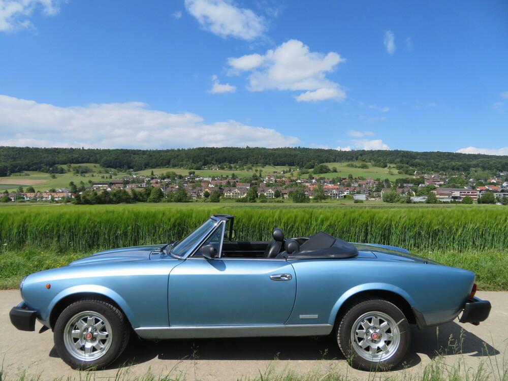 Fiat 124 Spider Cabriolet