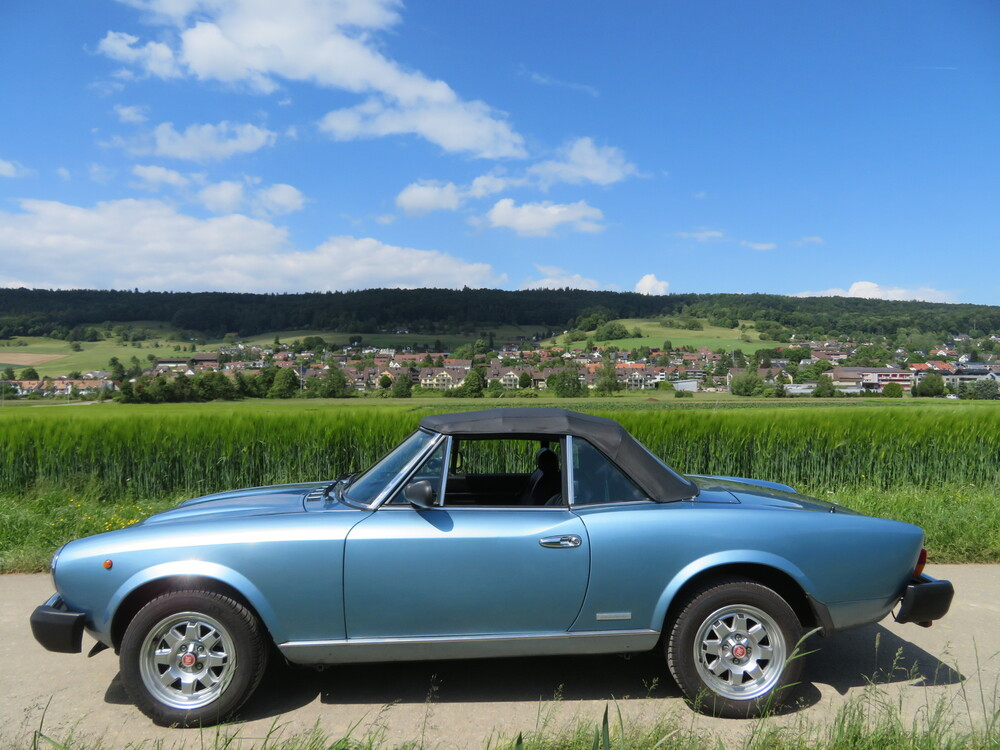 Fiat 124 Spider Cabriolet