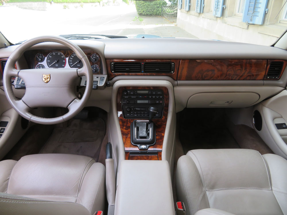 Jaguar XJ6 3.2 Executive Limousine