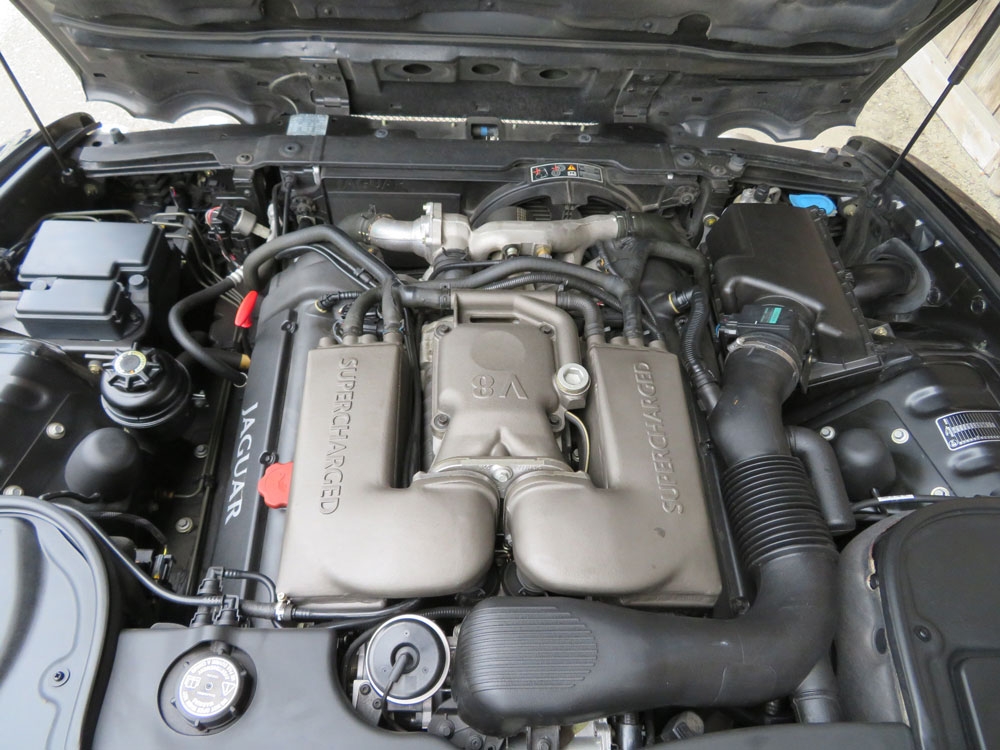 Jaguar XJR 4.0 V8 S/C Limousine