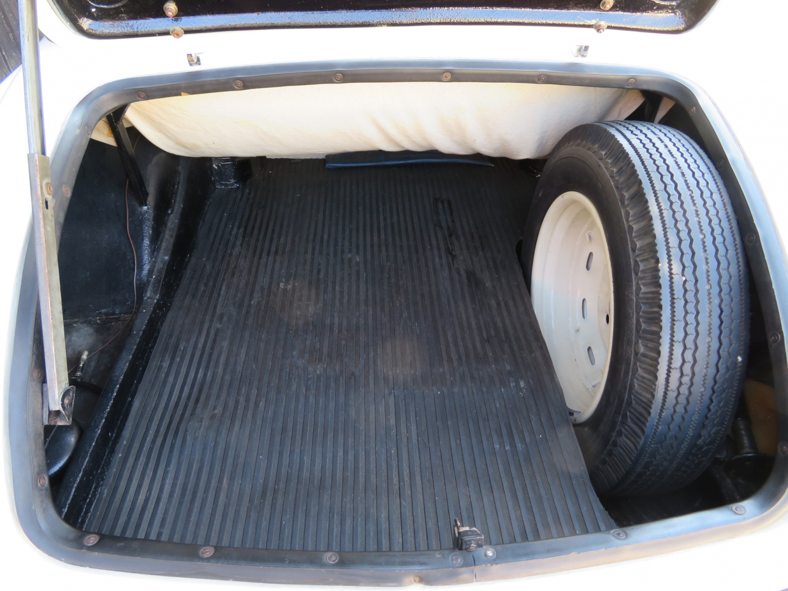 Lancia Aurelia Worblaufen B52 Cabriolet