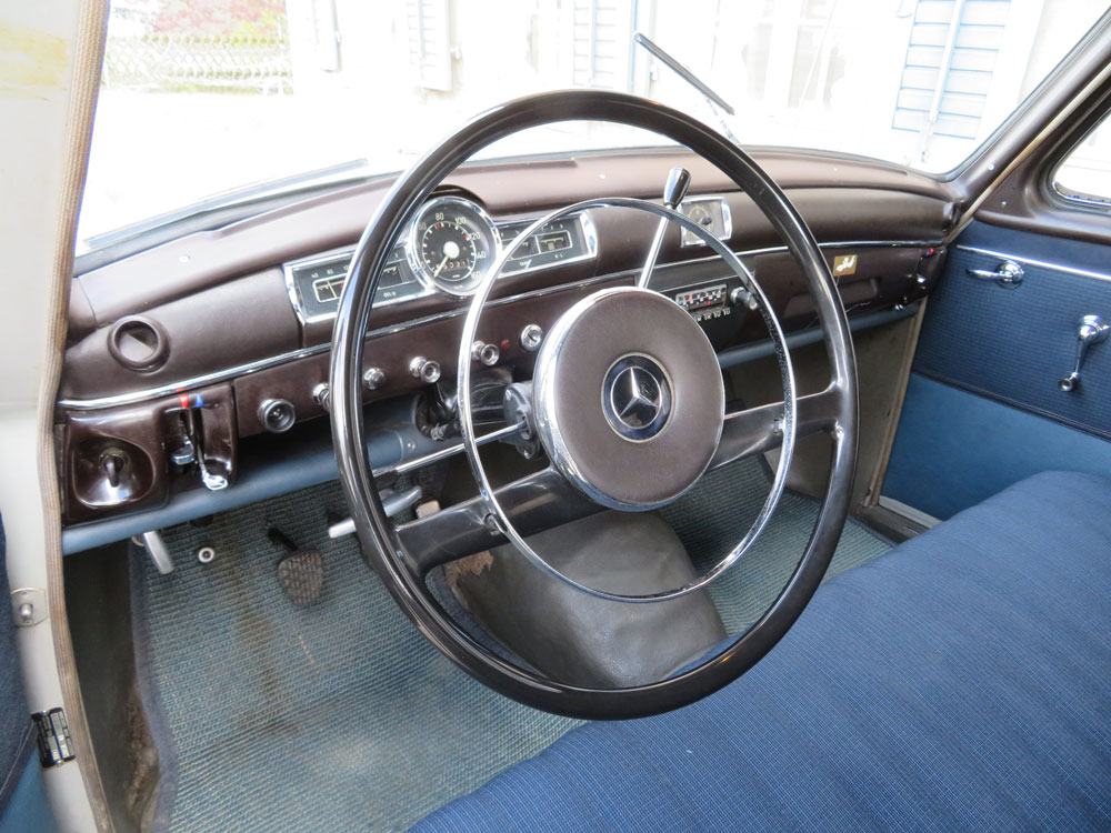 Mercedes-Benz 180 B Limousine