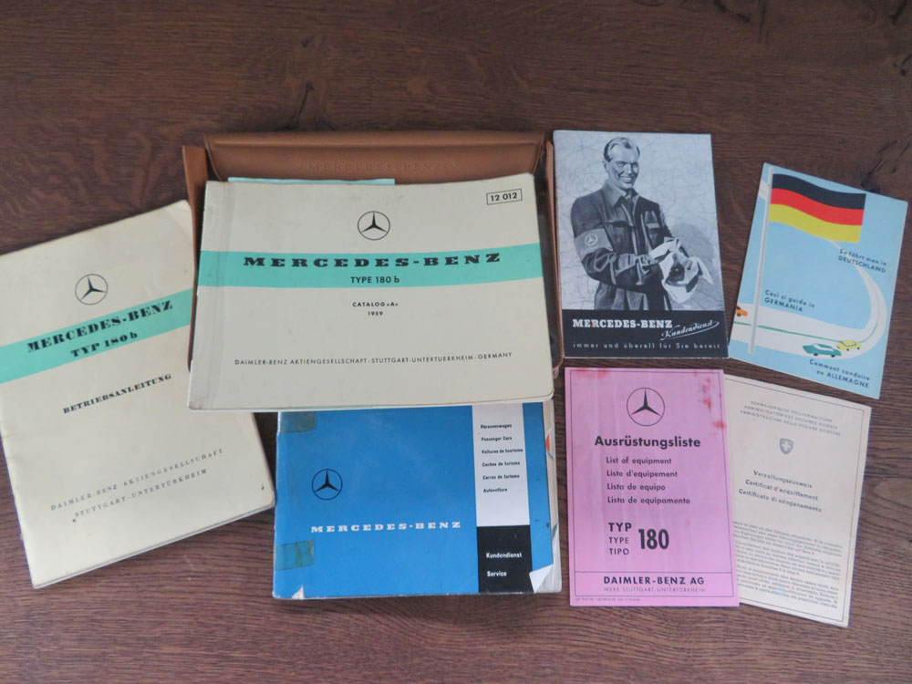 Mercedes-Benz 180 B Limousine