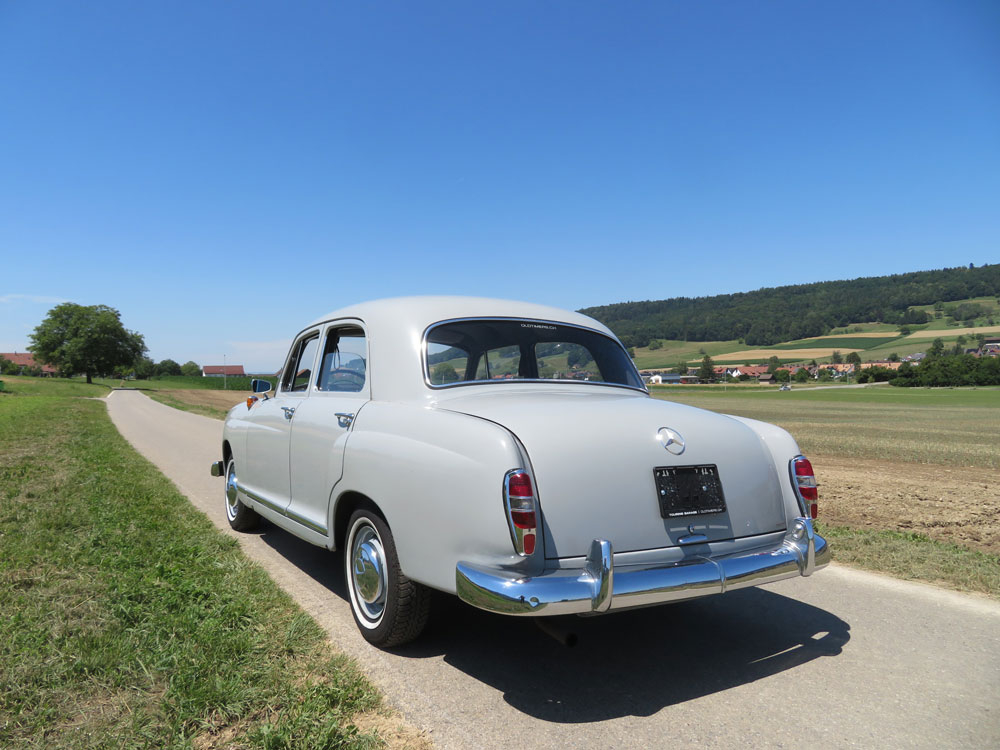 Mercedes-Benz 180 B Limousine