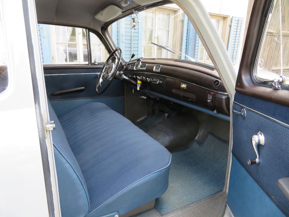 Mercedes-Benz 180 B Limousine