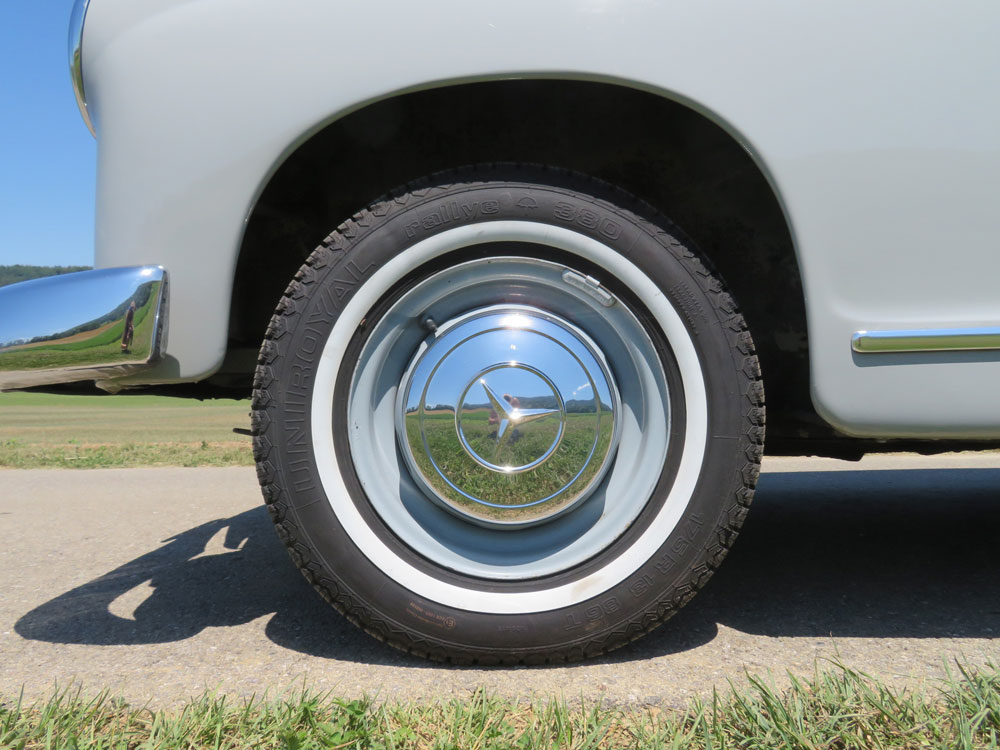 Mercedes-Benz 180 B Limousine