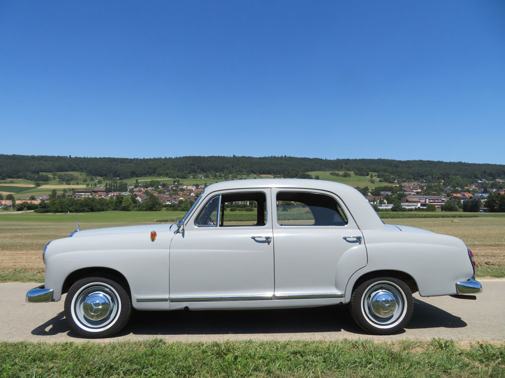 Mercedes-Benz 180 B Limousine