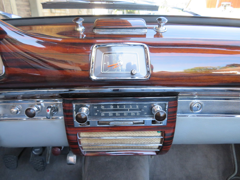 Mercedes-Benz 220 S Cabriolet