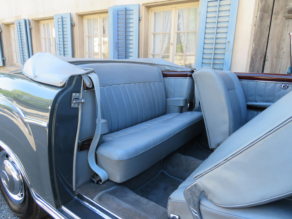 Mercedes-Benz 220 S Cabriolet