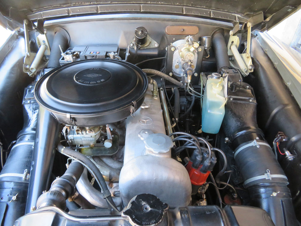 Mercedes-Benz 220 S Cabriolet