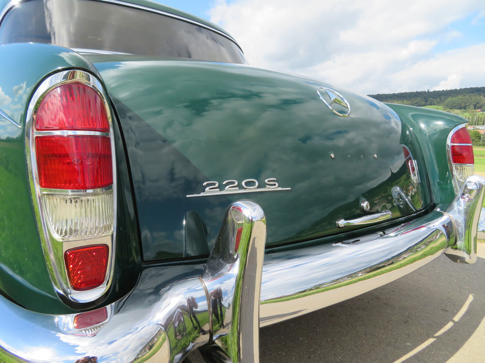 Mercedes-Benz 220 S Coupé