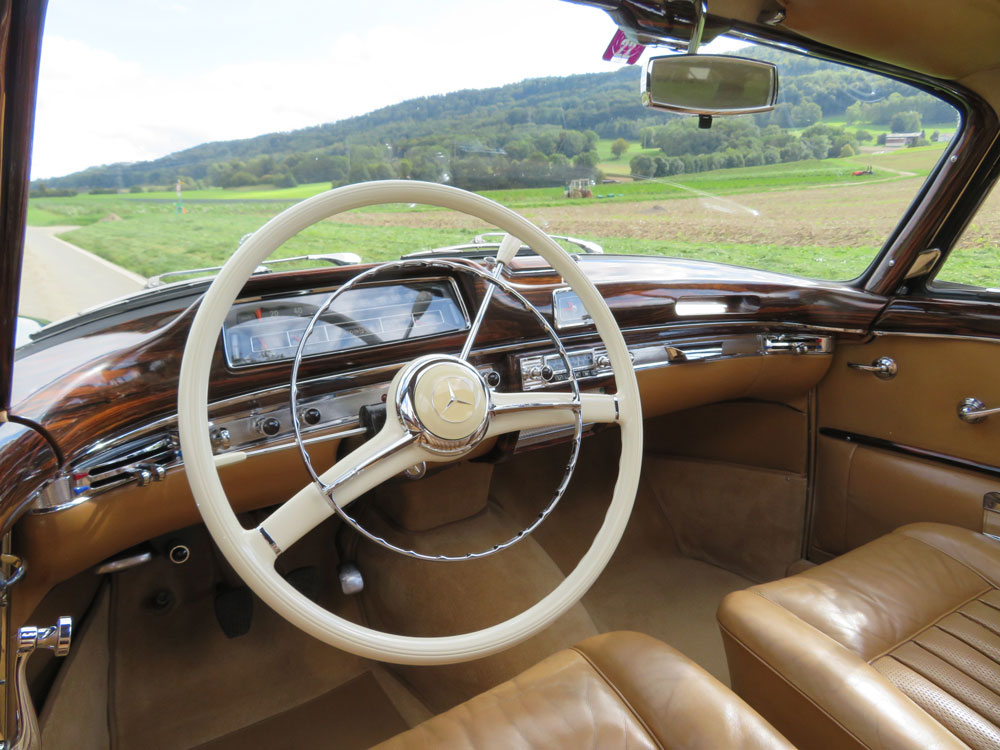 Mercedes-Benz 220 S Coupé