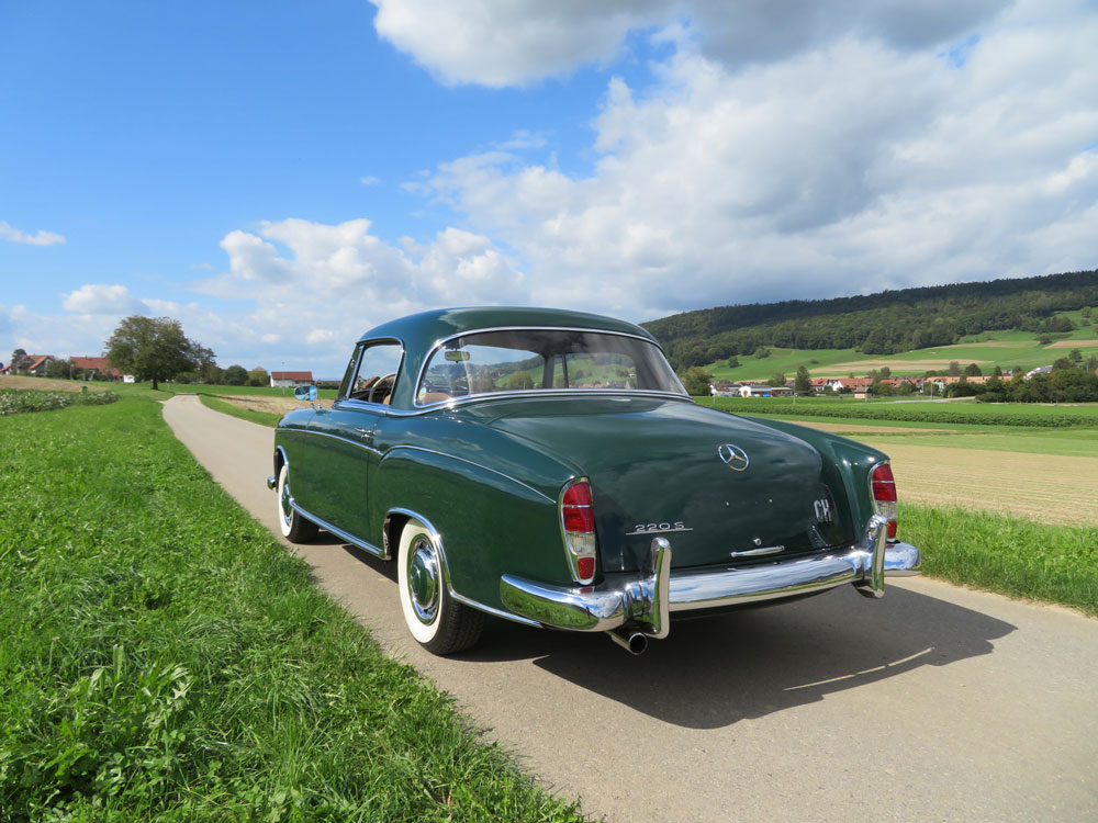 Mercedes-Benz 220 S Coupé