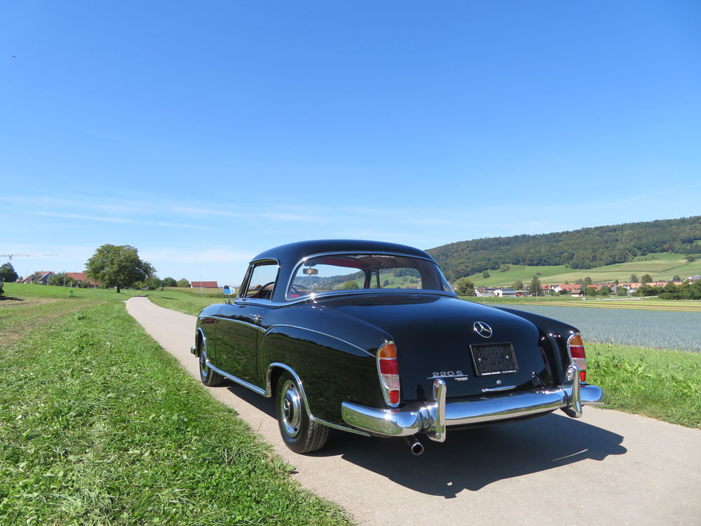 Mercedes-Benz 220 S Coupé