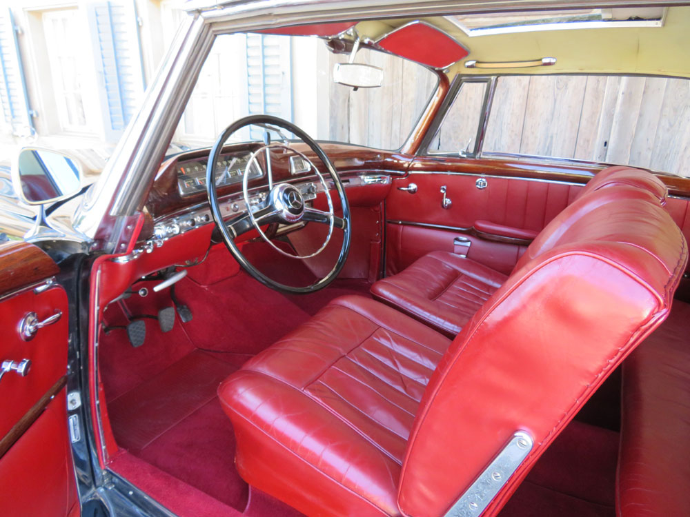 Mercedes-Benz 220 S Coupé