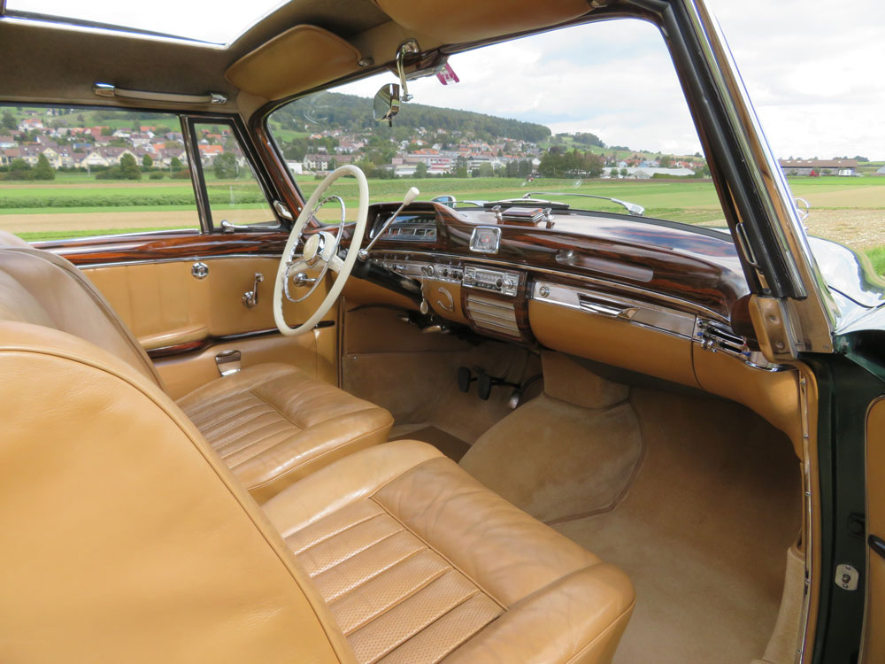 Mercedes-Benz 220 S Coupé