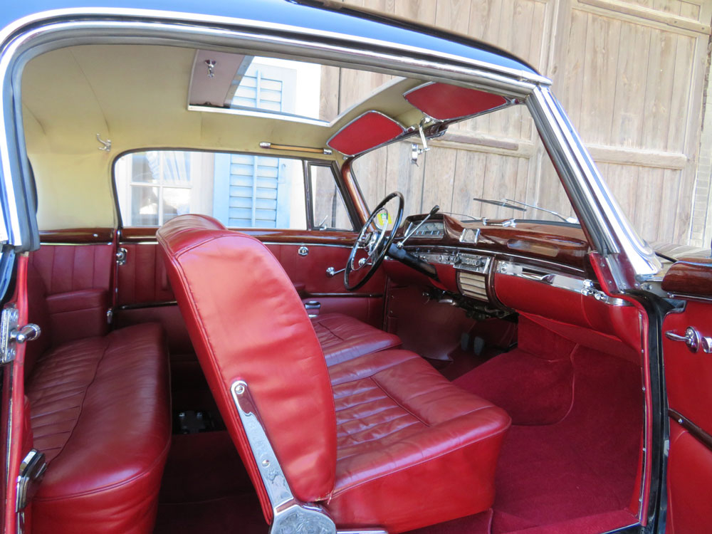 Mercedes-Benz 220 S Coupé