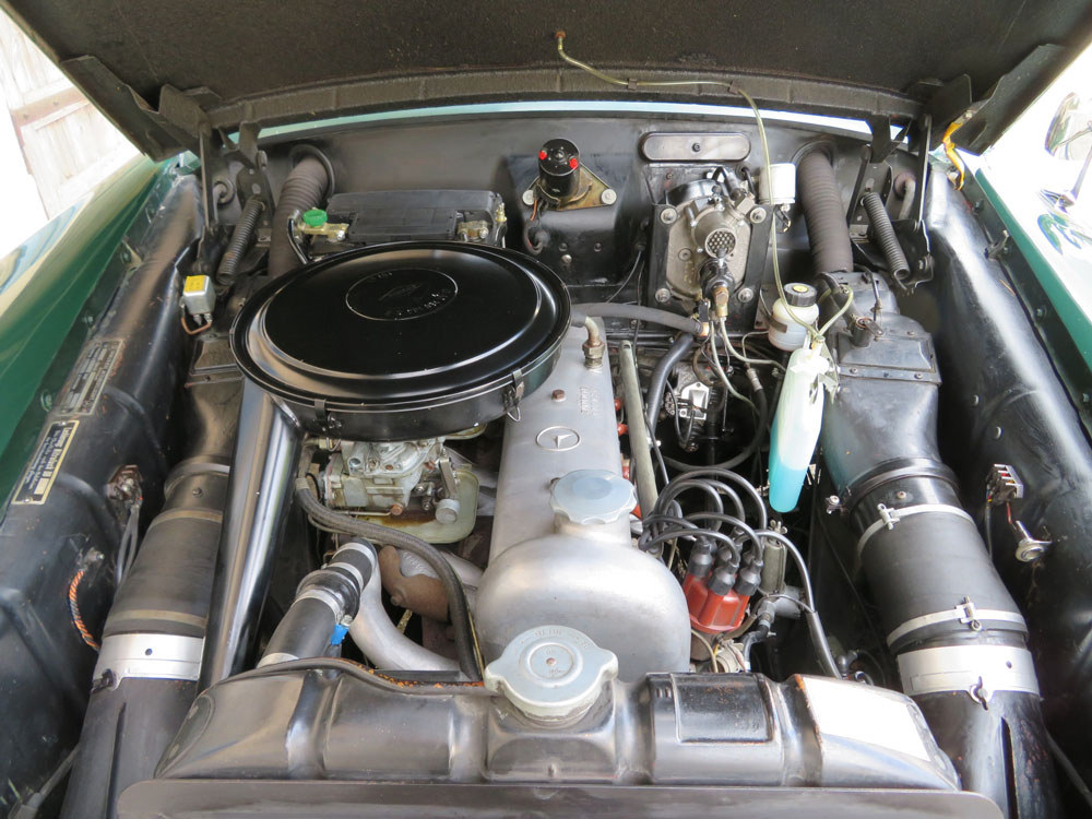 Mercedes-Benz 220 S Coupé