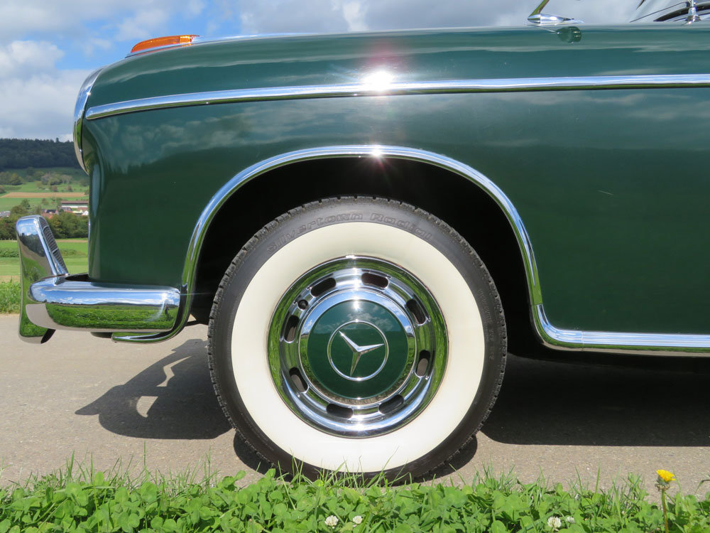 Mercedes-Benz 220 S Coupé