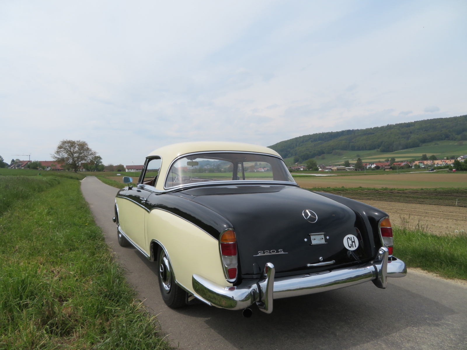 Mercedes-Benz 220 S Coupé
