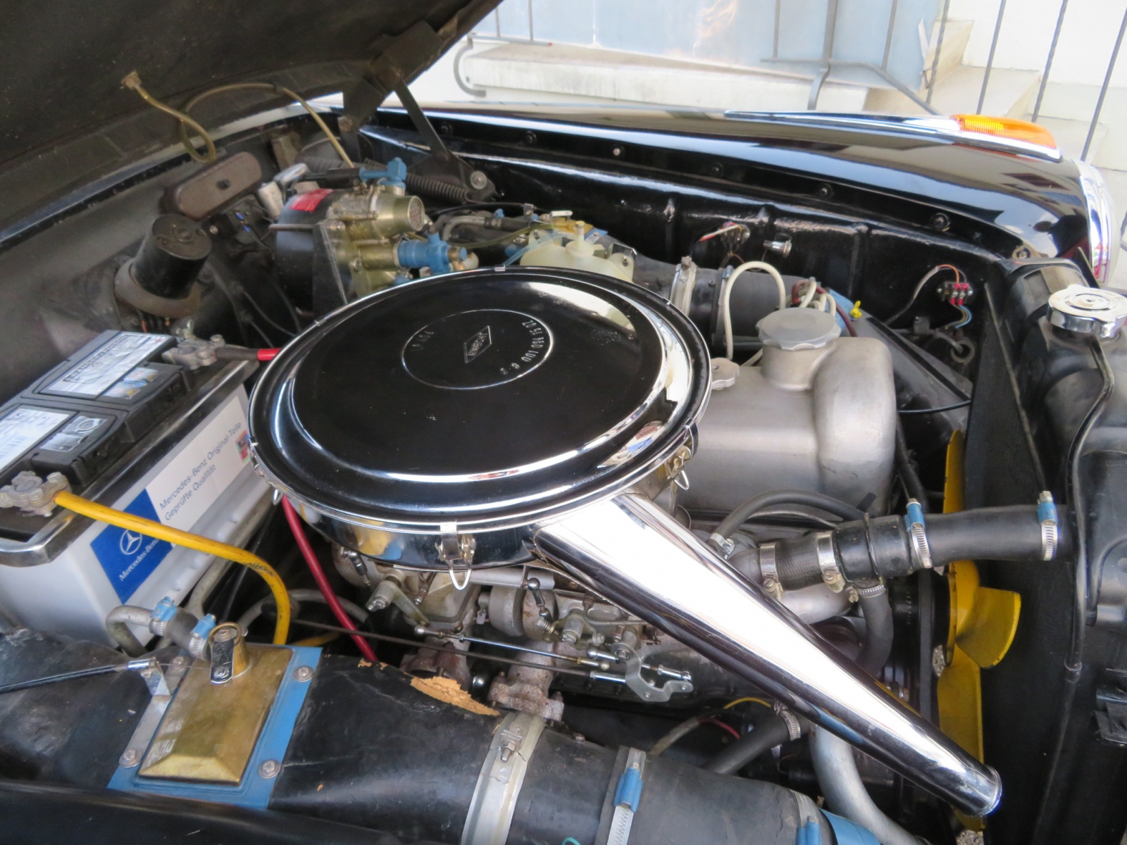 Mercedes-Benz 220 S Coupé