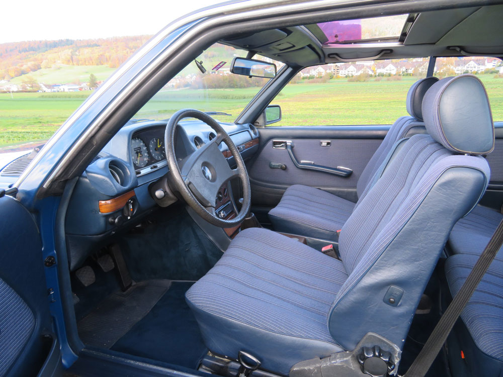 Mercedes-Benz 230 CE Coupé