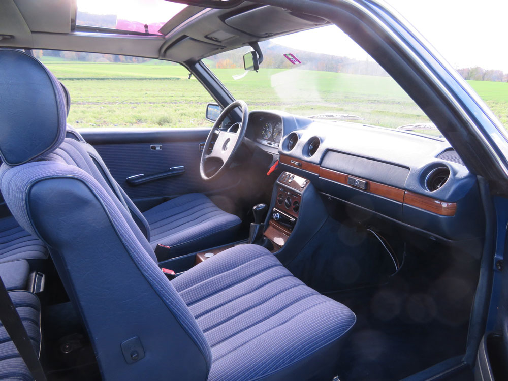 Mercedes-Benz 230 CE Coupé