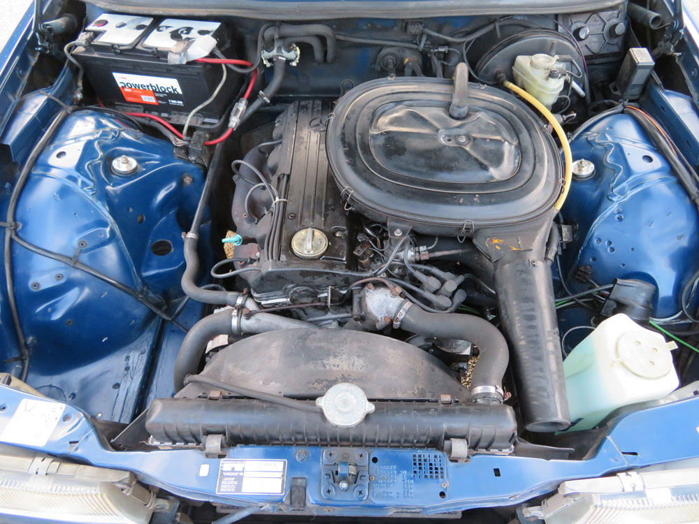 Mercedes-Benz 230 CE Coupé