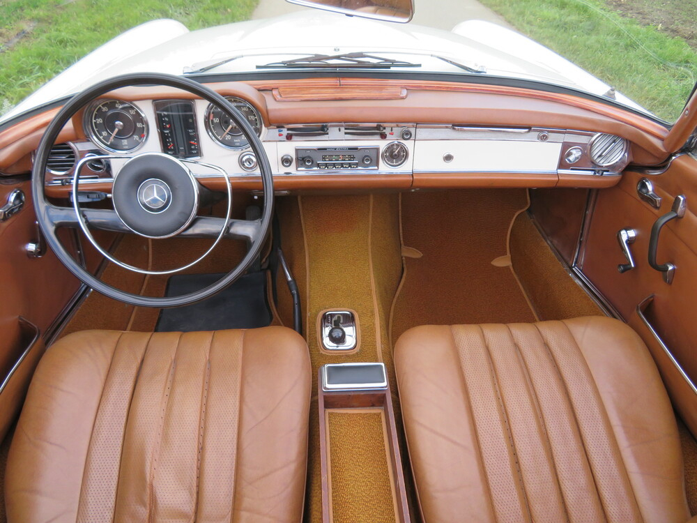 Mercedes-Benz 230 SL Pagode Cabriolet