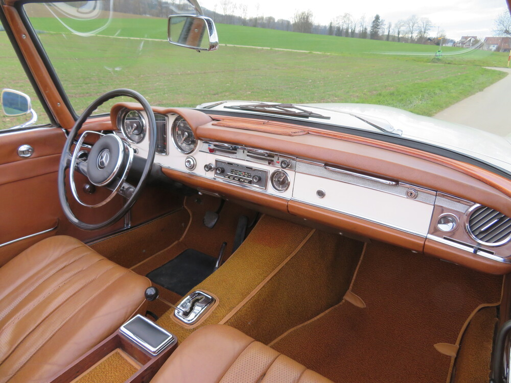 Mercedes-Benz 230 SL Pagode Cabriolet